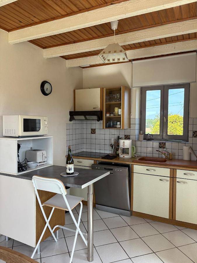 Gîte pour 4 personnes, avec vue et jardin dans Loguivy de la Mer - 4