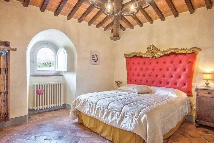 La Vista - private garden and view over Trasimeno Lake in Le Contesse, Cortona