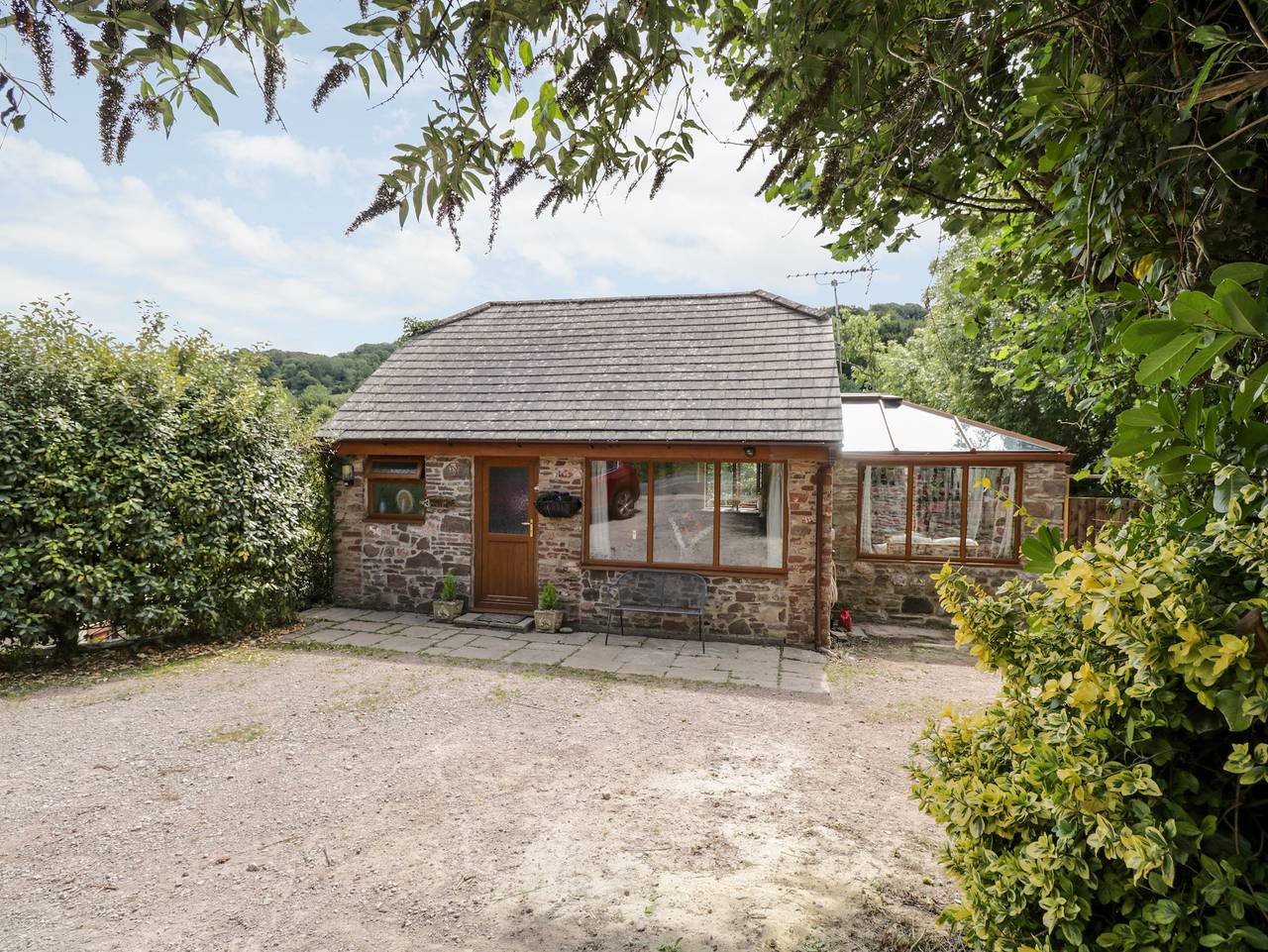 Log Cabin for 2 People in Herefordshire, Midlands