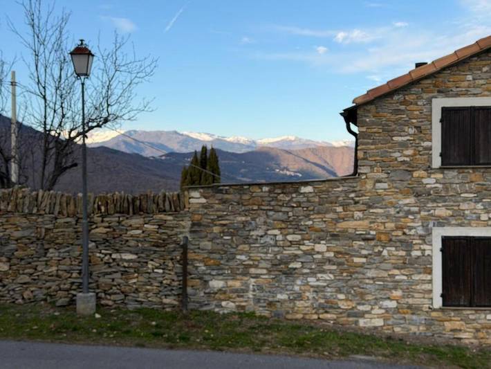 Gîte pour 4 personnes, avec terrasse, animaux acceptés à Lucinasco - 2