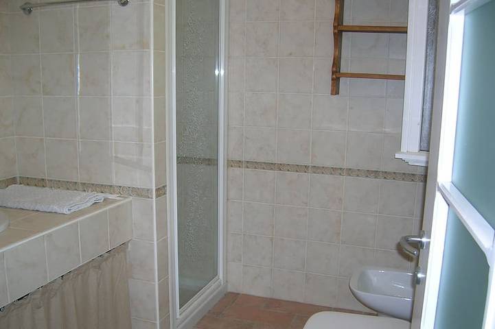 Ganze Wohnung, House 40 sqm max 4 people, ground floor [Pur area] 100 mt from the lake in Pur (Ledro), Ledro