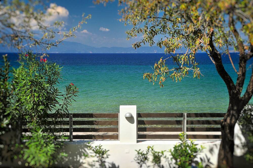 Ganze Wohnung, Balkone am Meer - Die Weiße Wohnung in Skala Sotiros, Thassos