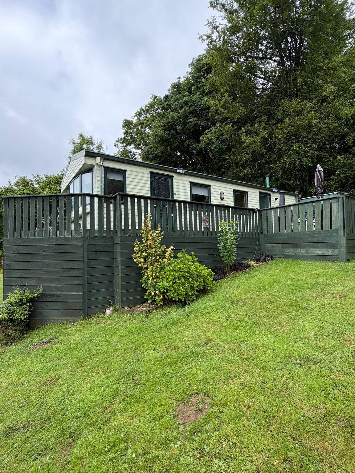 Family & Dog Friendly 2-Bed Caravan, Sleeps 6 in Dumfries und Galloway
