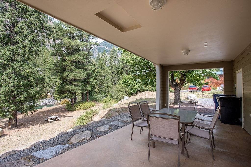 Beach Rental for 4 Guests in Leavenworth, Cascade Range