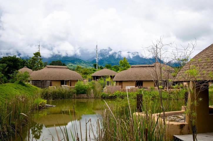 Station pour 2 personnes, avec piscine et vue ainsi que jardin et terrasse à Pai