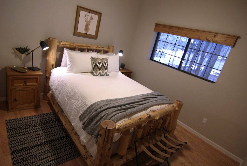 Luxury Cabin Retreat auf geräumigen Waldgrundstück in Navajo County