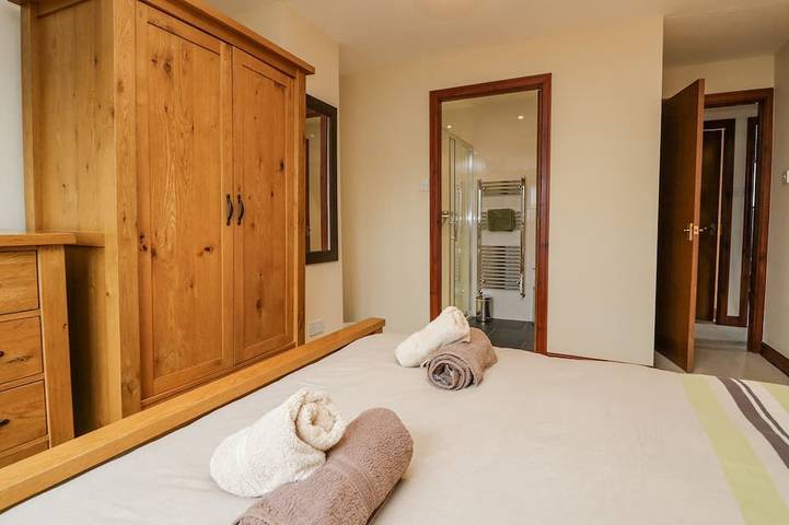 Ash Gill Cottage, family friendly, with open fire in Torver in Lake District