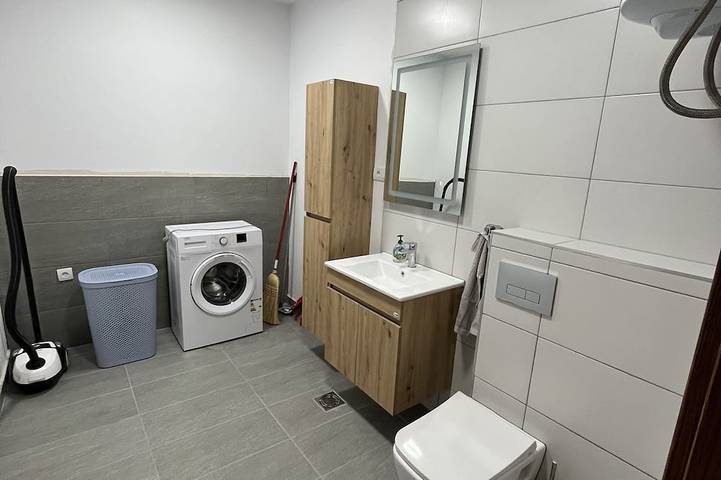 Bungalow für 6 Personen, mit Garten und Terrasse in Montenegro - 4