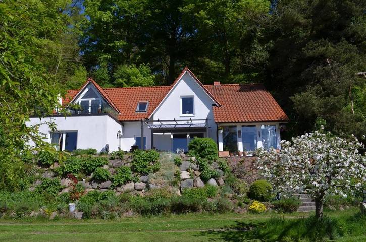 Ferienwohnung für 2 Personen, mit Balkon und Terrasse sowie Garten und Sauna in Naturpark Westensee - 2