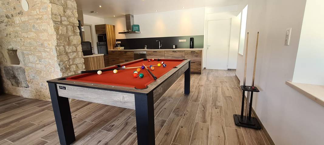 Gîte pour 6 personnes, avec Terrasse et Jardin ainsi que Piscine et Vue