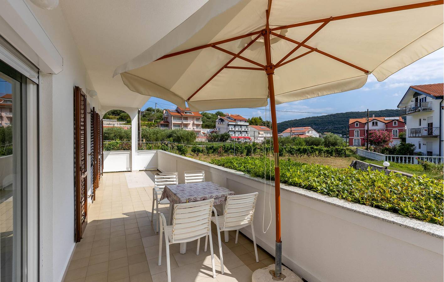 Ganze Ferienwohnung, Ferienwohnung für 4 Personen mit Terrasse in Supetarska Draga, Rab