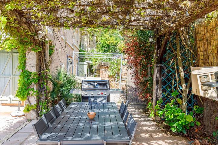 Gîte pour 10 personnes, avec piscine, animaux acceptés à Mandelieu-la-Napoule - 4
