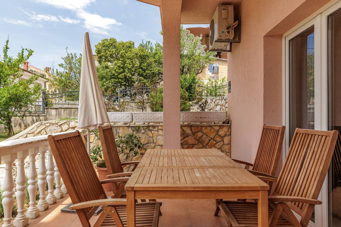 Ganze Wohnung, Pool Apt 3 - Novi Vinodolski (Ground) in Novi Vinodolski, Primorje-Gorski Kotar