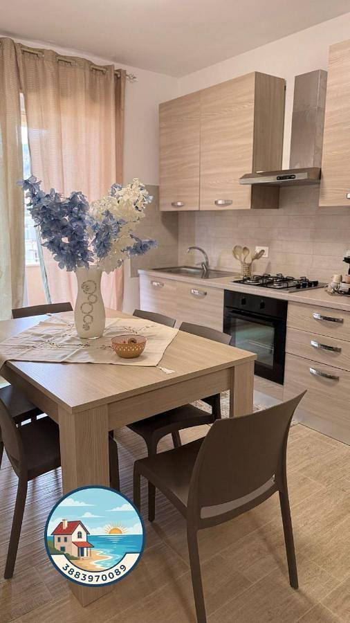 Location de vacances pour 6 personnes, avec balcon et vue à Tropea