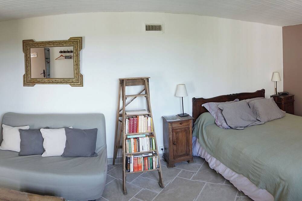 \"Bon Accueil\" Cottage Cosy au bord de l'eau in Varen, Tarn-et-Garonne