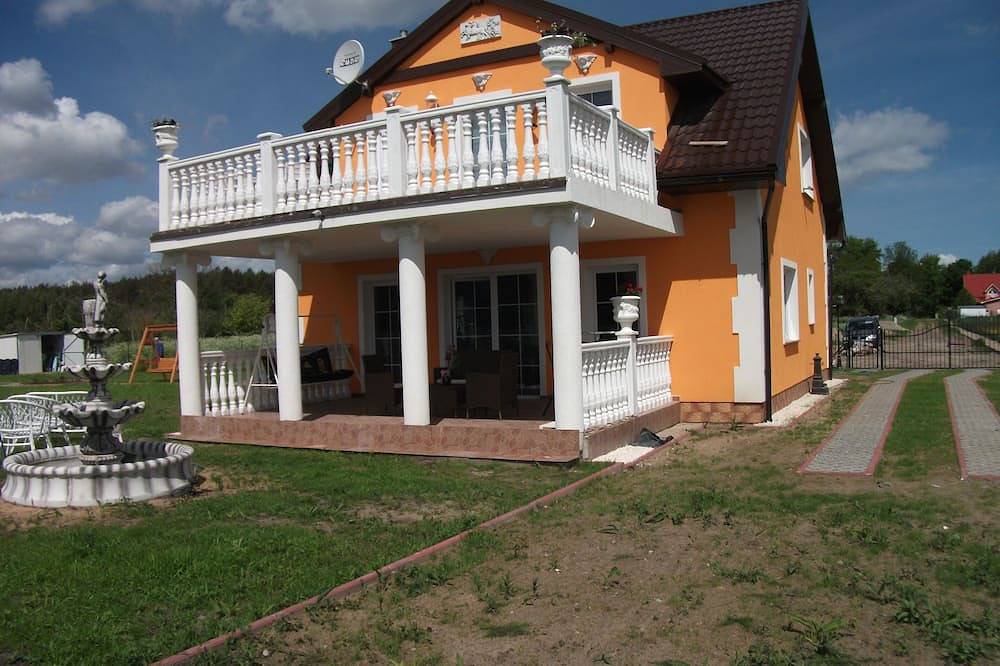 Nouvelle belle maison de vacances entre Ückermünder Heide et Stettiner Haff pour 10 per. in Lagune de Szczecin