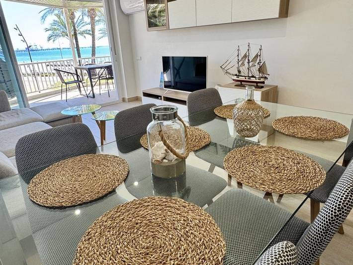 Location de vacances pour 5 personnes, avec Balcon ainsi que Terrasse et Jardin à Platja de la Pineda