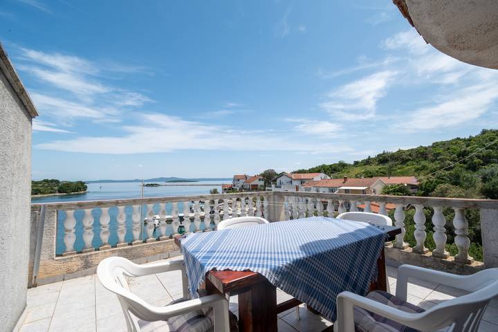 Ferienwohnung für 3 Personen, mit Balkon/Terrasse auf Dugi Otok