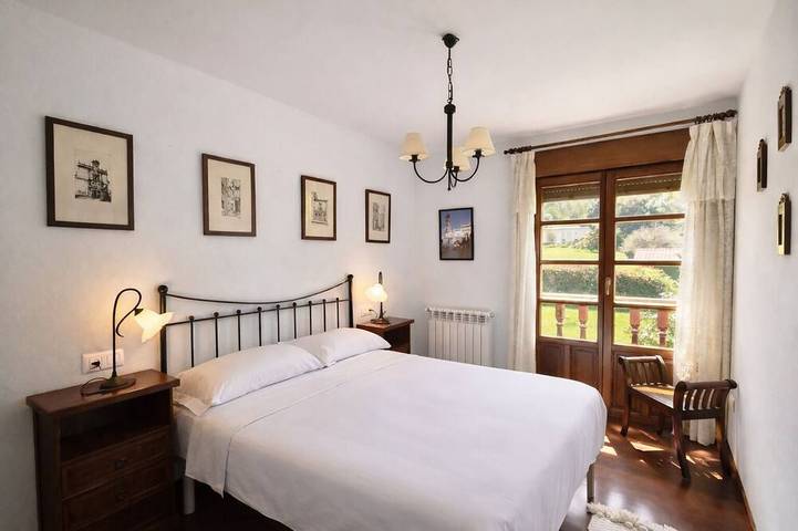Llanes Villa with Garden near Beach - Reborín in Villahormes, Llanes