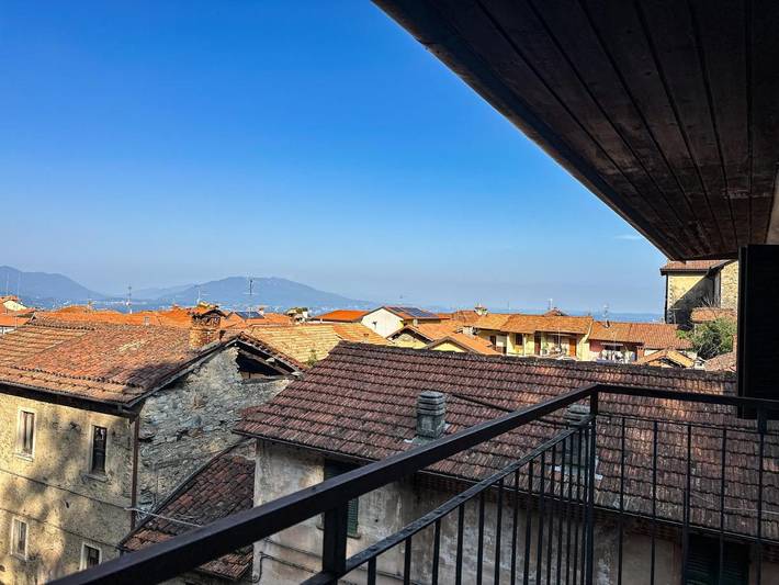 Gîte pour 2 personnes, avec balcon et vue dans Massino Visconti - 4