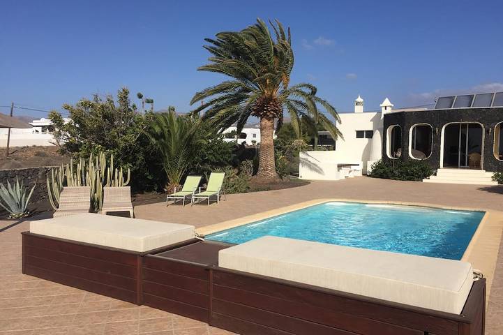 Finca für 12 Personen, mit Garten und Terrasse sowie Whirlpool und Sauna, mit Haustier