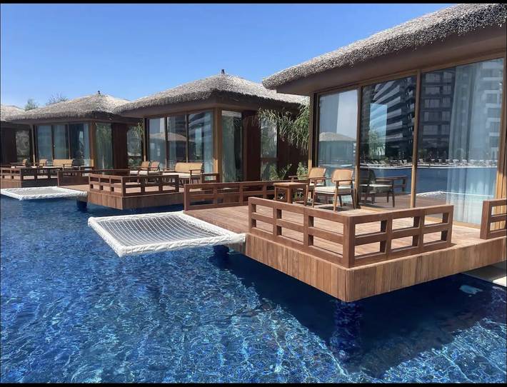 Appartamento per 6 persone, con Vista oceano e Balcone nonché Giardino e Piscina in Cipro