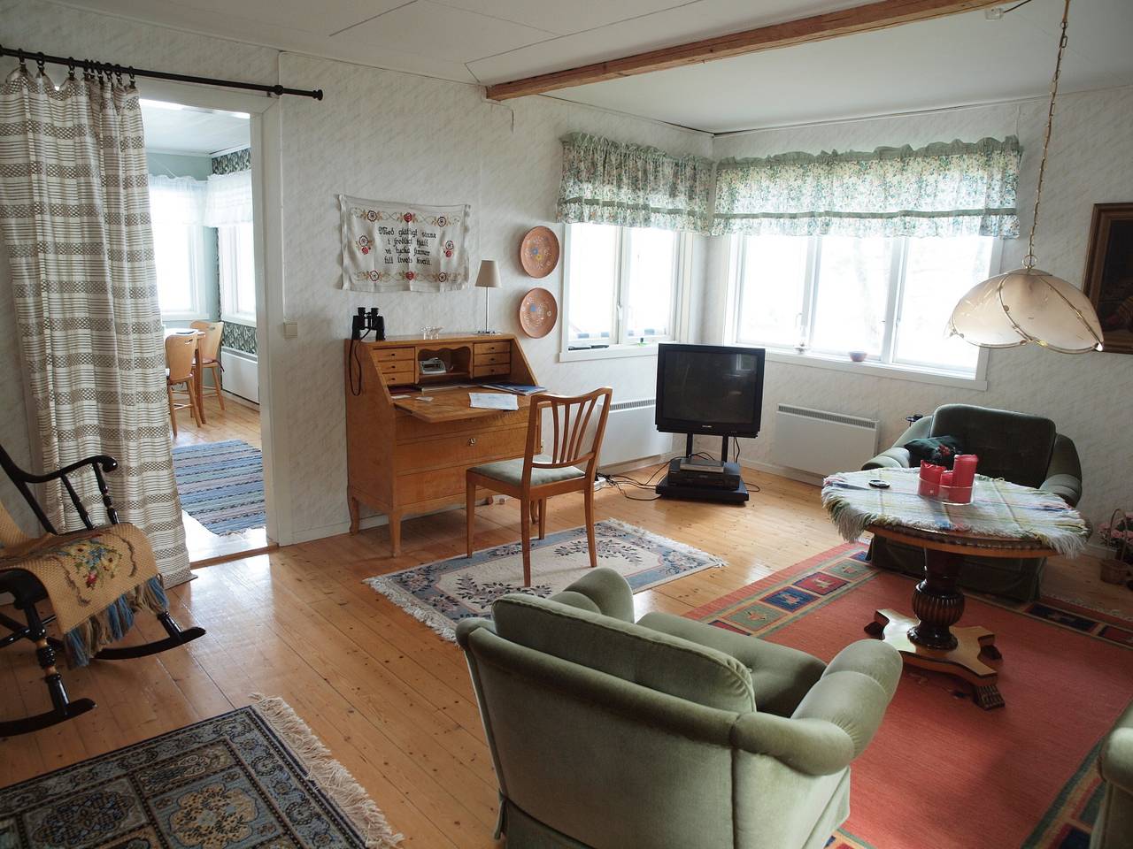 Ferienhaus am See mit eigenem Badestrand in Vänern