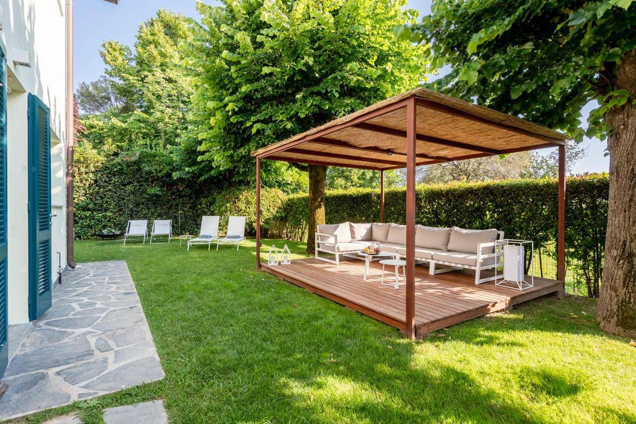 Superior Villa in Forte dei Marmi, Riviera Toscana