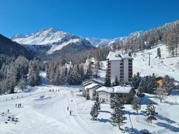 Cottage pour 4 personnes, avec vue et balcon dans Siviez