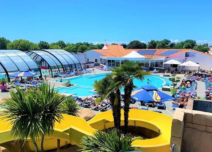 Camping pour 5 personnes, avec Terrasse et Piscine à Jard-sur-Mer