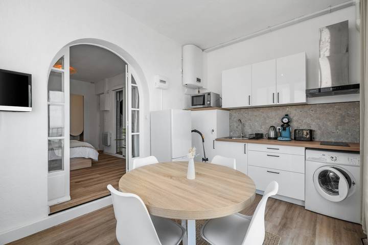 Hel lägenhet, Sea View Studio Apartment in Les Lecques, Saint-Cyr-sur-Mer