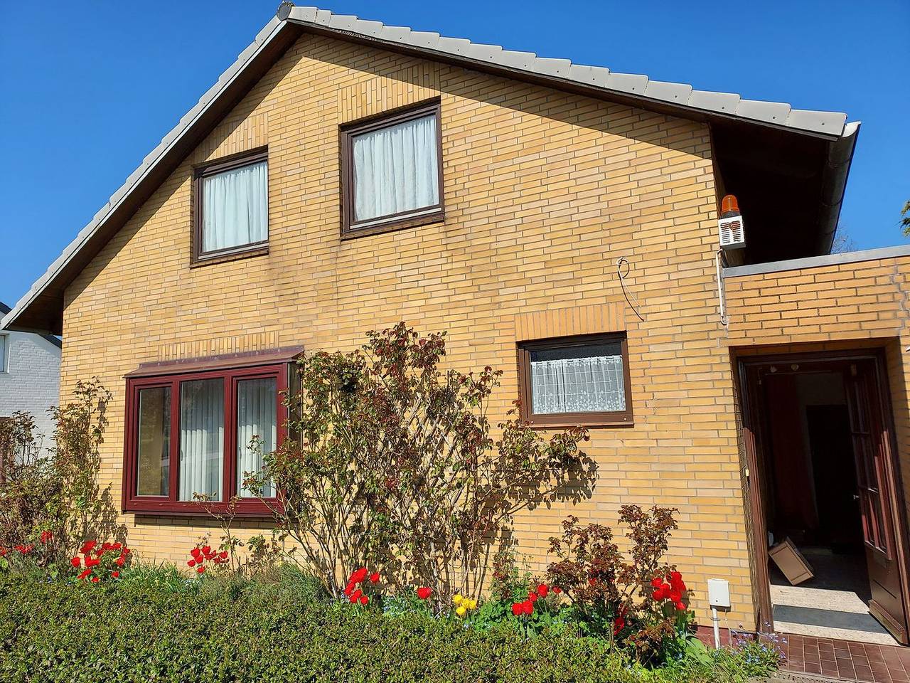 Geräumiges, schönes Ferienhaus für bis zu 8 Personen in Büsumer Deichhausen, Dithmarschen