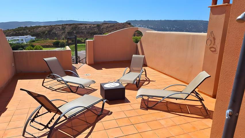 Ganze Wohnung, Ferienwohnung 'Beste Meerblicke' mit Meerblick, Wi-Fi und Klimaanlage in Casares, Costa del Sol