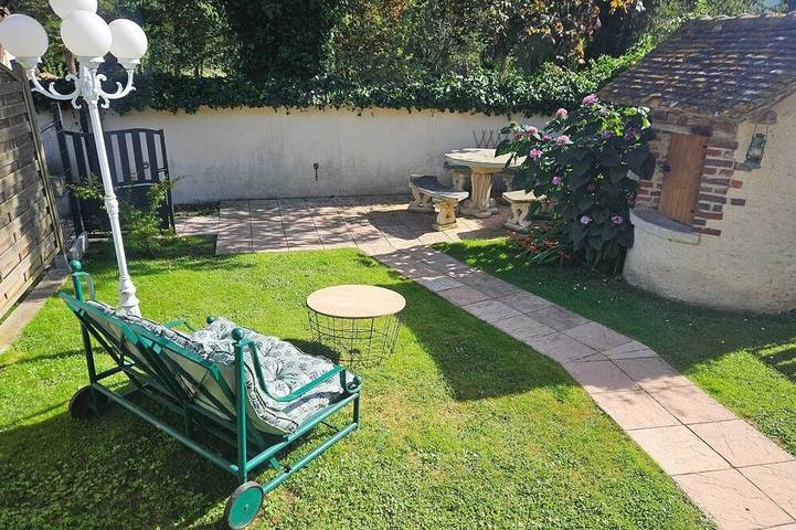 Location de vacances pour 4 personnes, avec terrasse et jardin à Sainte-Geneviève-lès-Gasny