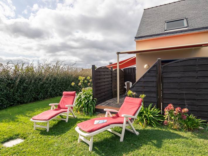 Location de vacances pour 6 personnes, avec terrasse et jardin à Kerlouan - 4