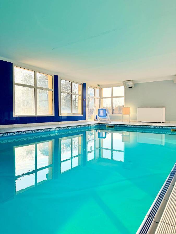 Gîte pour 4 personnes, avec piscine ainsi que sauna et jardin, animaux acceptés à Levernois - 2