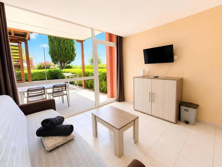 Gîte pour 4 personnes, avec piscine et terrasse dans Casino du Cap d'Agde