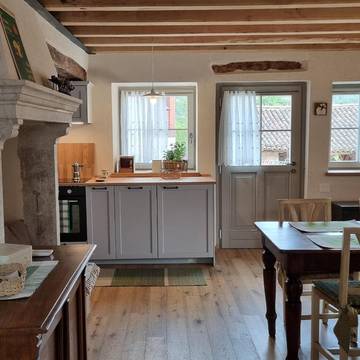 Gîte pour 4 personnes, avec vue et piscine dans Valdagno