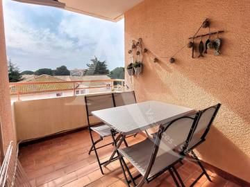 Gîte pour 3 personnes, avec balcon dans Plage de La Corniche