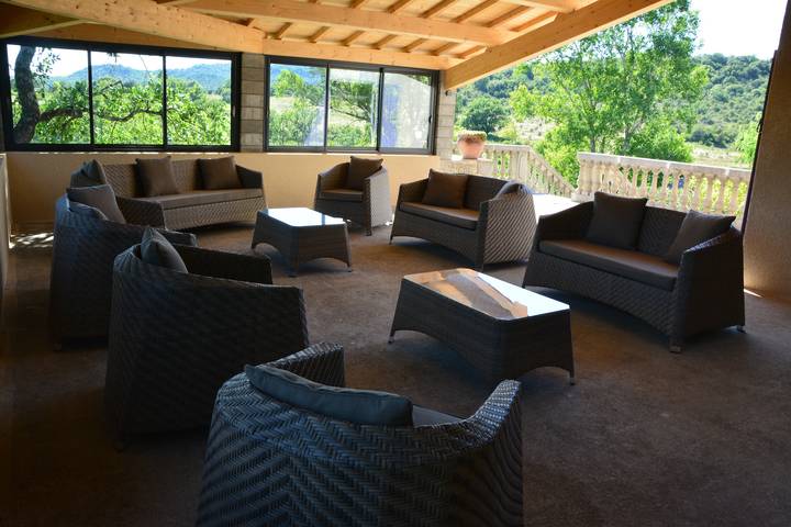 Gîte pour 28 personnes, avec piscine, adapté aux familles à Lagorce - 4