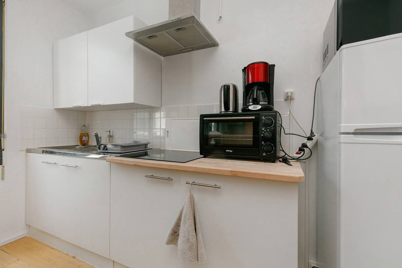 Appartement entier, Houat - Appartement 4 personnes avec terrasse partagée et Wi-Fi in Le Croisic, Côte d'Amour