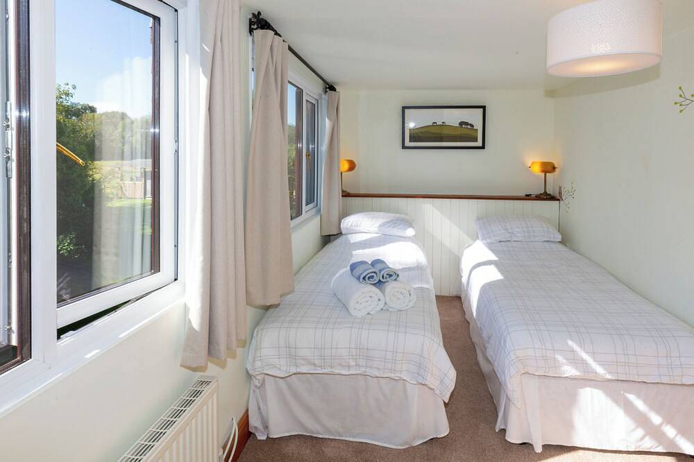 3 bedroom accommodation in Langford Budville, near Wellington in Langford Budville, Somerset