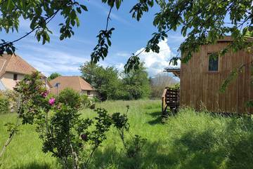 Chambre d’hôte pour 2 personnes, avec jardin dans l' Isère