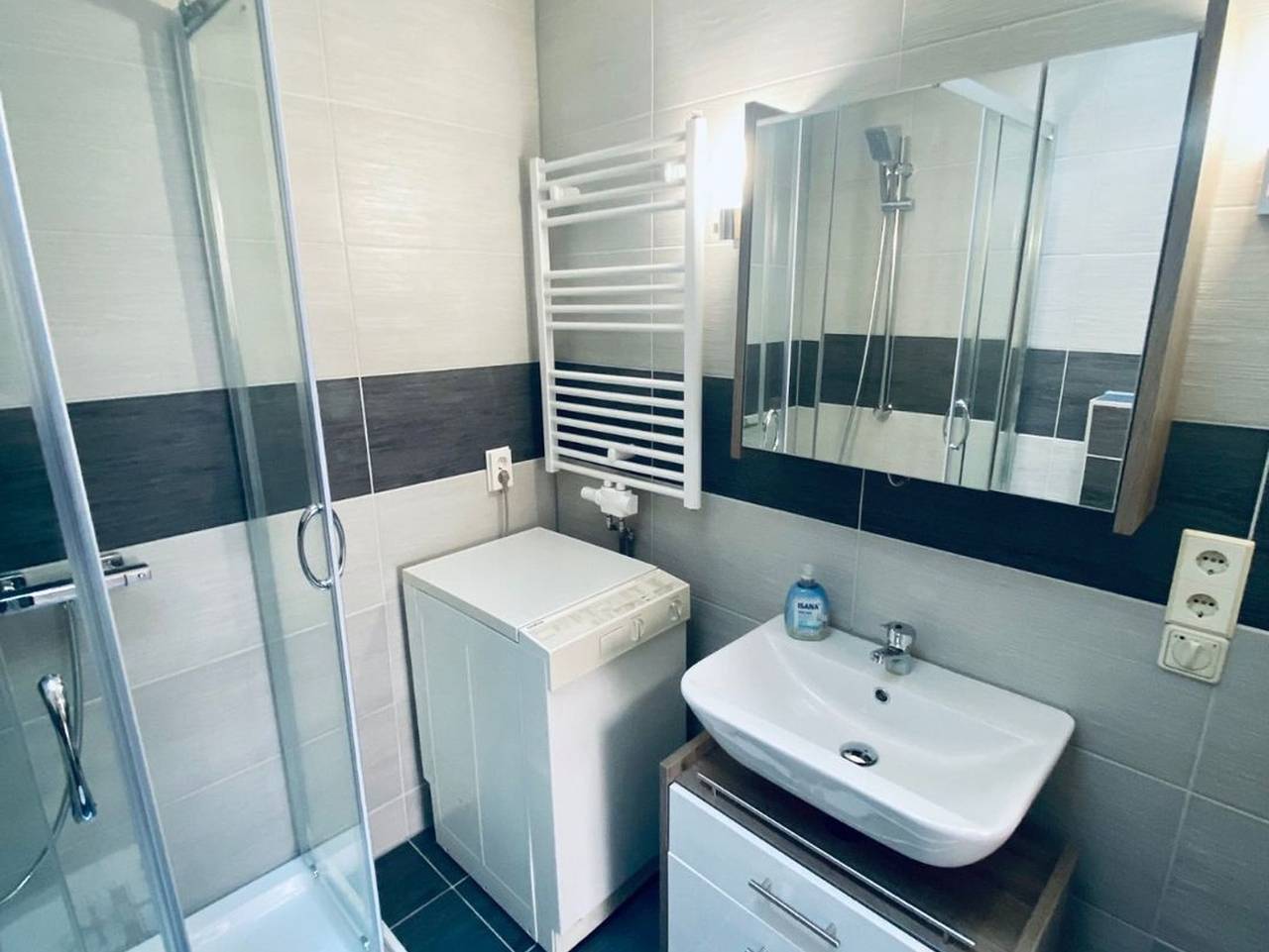 Käpten Karl Ferienhaus 500m zum Strand mit Infrarotsauna und Pkw-Stellplatz - Käpten Karl Ferienhaus mit Sauna 750m zum Strand - familienfreundlich in Graal-Müritz, Rostock und Umgebung