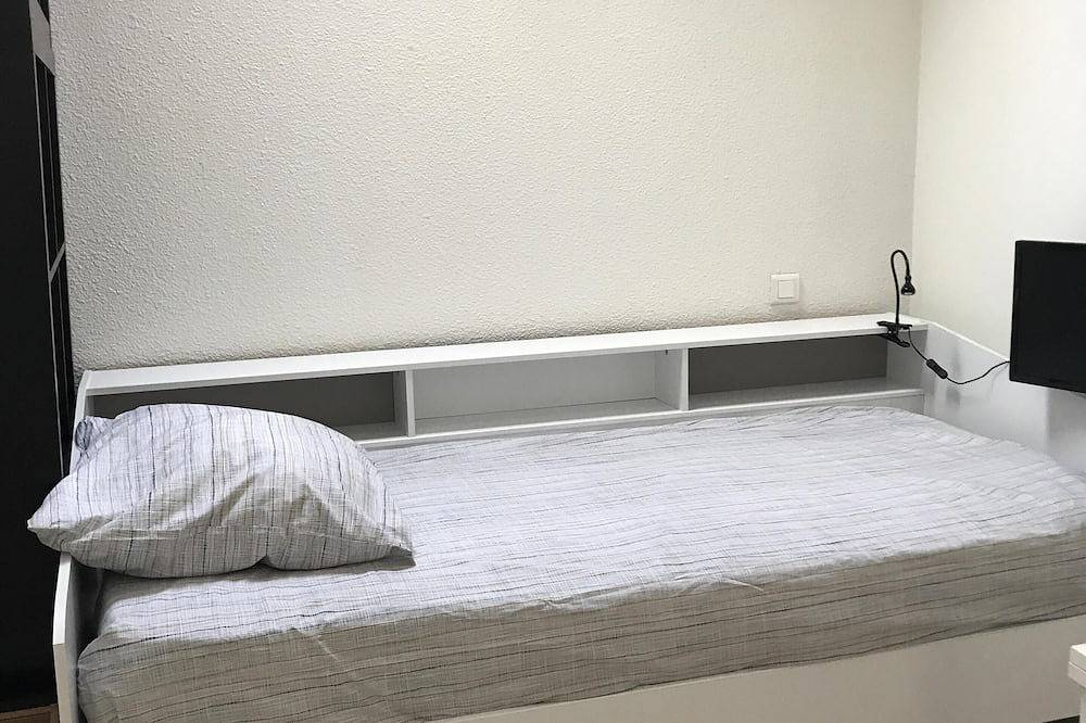 Appartement entier, Petit Studio 12m2 pour 1 personne, Wifi in Villeurbanne, Rhône
