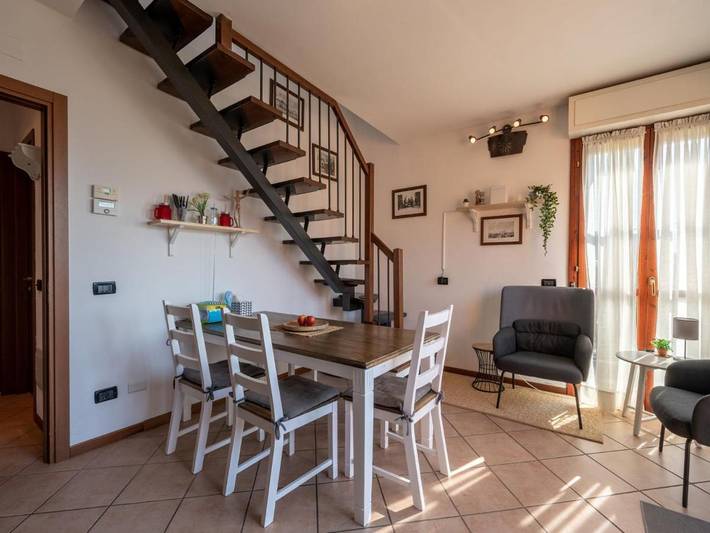 Gîte pour 5 personnes, avec piscine et balcon dans Pettenasco - 2