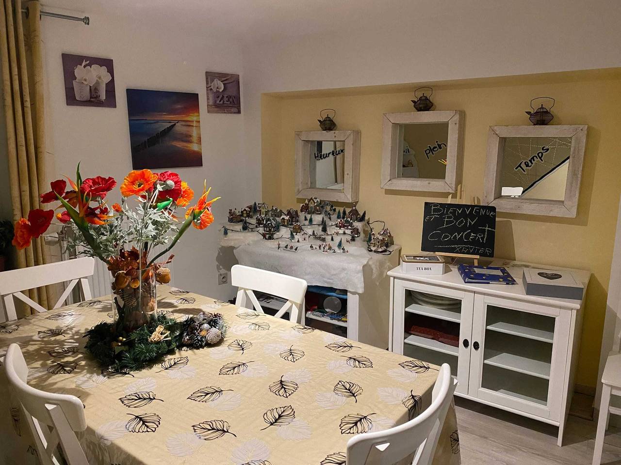 Geheel appartement, Ruim appartement in Charleroi 100 m² met parkeren 5 pers in Charleroi, Henegouwen