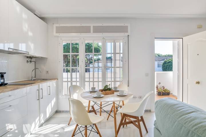 Apartamento para 5 personas, con balcón y jardín, Se admiten mascotas en Playa La Barrosa