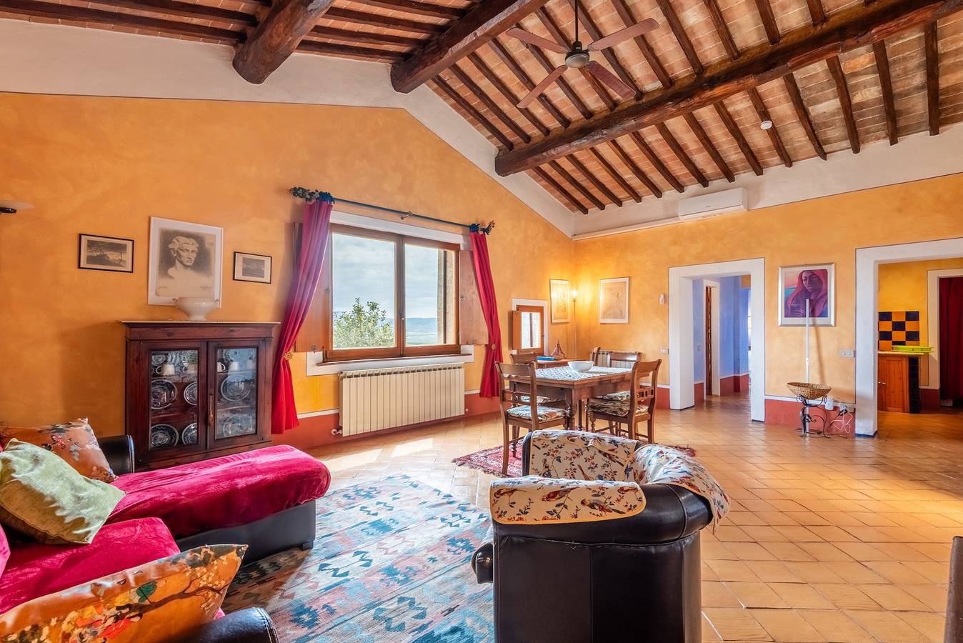 Entire apartment, Apartment 'Sulle Colline Di Siena' with Shared Pool, Wi-Fi and Air Conditioning in Murlo, Siena Province