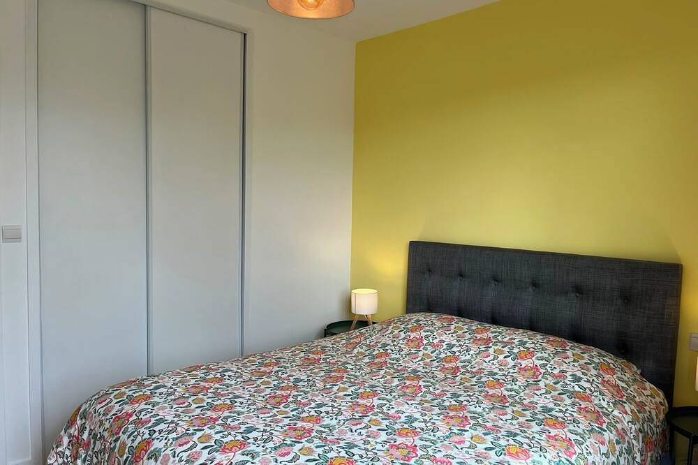 Apartamento entero, A peaceful spot surrounded by nature near the ocean, with a view of the Pyrenees! Perfect for 8 people! in Briscous, Region de Bayona